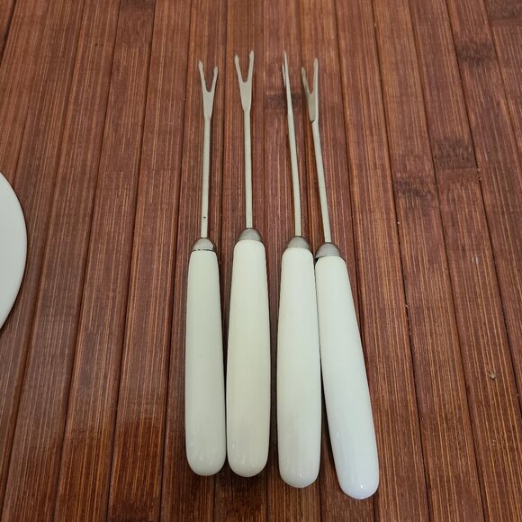 Wildly Delicious Pedestal Dip Chiller - Picture 10 of 10